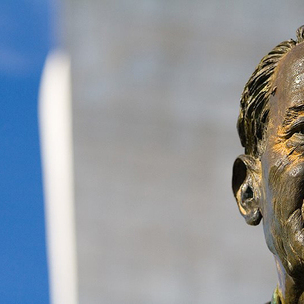 Estatua de Ramn Rubial