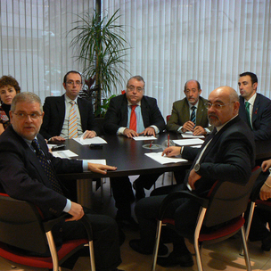 Alcaldes y portavoces socialistas de Margen Izquierda y Zona Minera junto a Jos Antonio Pastor