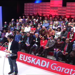 Patxi Lopez, hautagai sozialistekin egindako ekitaldiko une batean