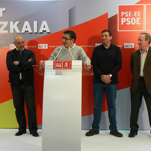 Patxi L�pez, Jos� Antonio Pastor eta Francisco Fern�ndez Galdakaoko Herriko Etxearen inaugurazioan zehar