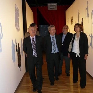 Miguel Buen eta Blanca Urgell Txotxongiloaren Nazioarteko Zentroan egindako bisitan