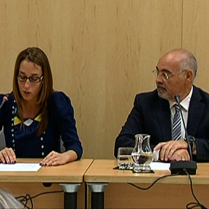 Jos Antonio Pastor eta Natalia Rojo prentsaurrekoan