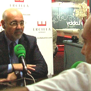 Jos Antonio Pastor elkarrizketaren une batean