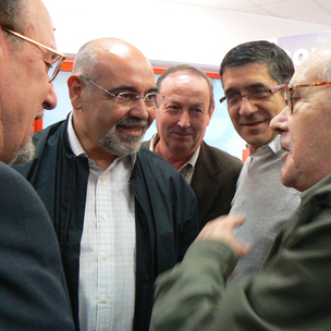 Jos Antonio Pastor eta Patxi Lpez PSE-EE-ko beste kargudun batzuekin