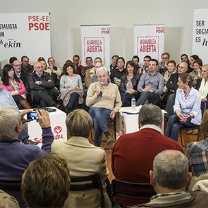 Enpleguari buruzko batzar irekia Luz Rodrguez, Carlos Totorika eta Alfonso Gilekin
