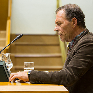 Bixen Itxaso durante una intervencin en el Parlamento Vasco