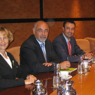 Blanca Roncal, Jos Antonio Pastor eta Mikel Cabieces, PSE-EEren ordezkari gisa joan dira (ARGAZKIA: ARTXIBOA)