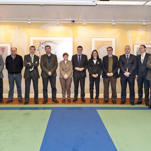 El Lehendakari, Patxi Lpez, junto a representantes sindicales y patronales