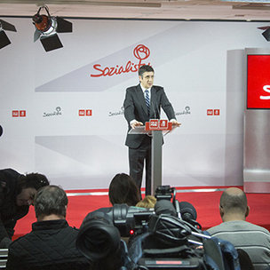 PSE-EEko idazkari nagusiak, Patxi Lopezek, gaur goizean Bilbon prentsaurrekoa eskaini du