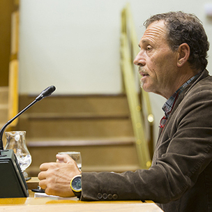 Bixen Itxaso legebiltzarkidea Eusko Legebiltzarreko osoko bilkuran