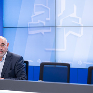 Legebiltzarreko bozeramaile sozialista, Jos Antonior Pastor, goizean Gasteizko Eusko Legebiltzarrean eskaini duen prentsaurrekoan. [ARTXIBOA: Euskal Sozialistak]