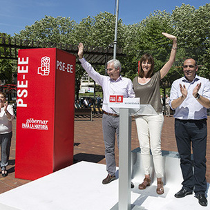 Idoia Mendia, Carlos Totorika y Luis Felipe Finker en Sestao