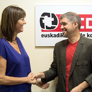 Idoia Mendia Unai Sordekin (CCOO) Bilbon. [Argazkia: Euskal Sozialistak]