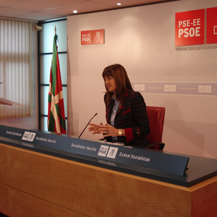 Idoia Mendia durante la rueda de prensa
