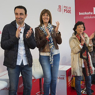Idoia Mendia en Barakaldo con Isabel Cela y Mikel Torres [Foto: Socialistas Vascos]