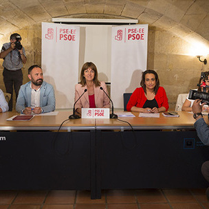 Idoia Mendia en una reunin del grupo de trabajo de euskera del PSE-EE [Foto: Socialistas Vascos]