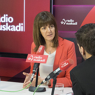 Idoia Mendia entrevistada en Radio Euskadi