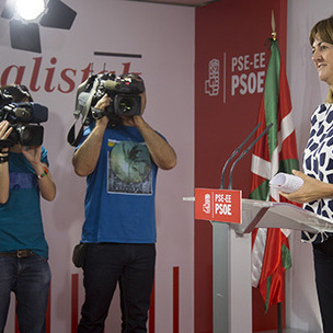 Idoia Mendia informa de la reunin celebrada por la Comisin Ejecutiva de los Socialistas Vascos [Foto: Socialistas Vascos]
