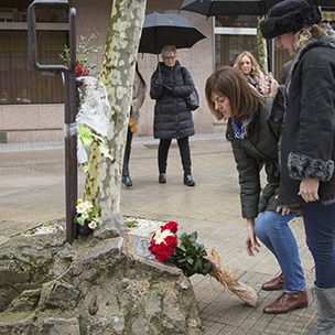 Idoia Mendia participa en el homenaje del PSE-EE a las vctimas del 3 de marzo