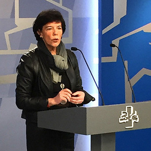 Isabel Cela en rueda de prensa en el Parlamento Vasco