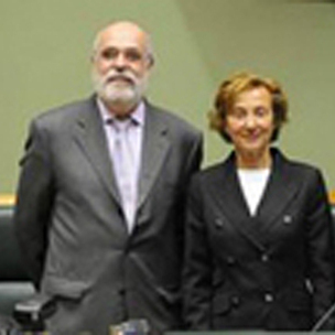 Jess Loza, Secretario Primero y Blanca Roncal, Vicepresidenta de la mesa