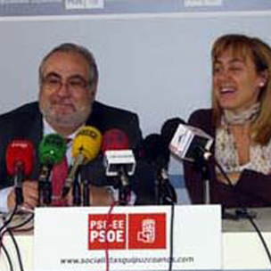 Julio Astudillo, Gipuzkoako Batzar Nagusietako bozeramailea eta Susana Garca, batzarkidea