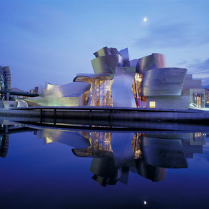 Museo Guggenheim Bilbao (foto worldy.info)
