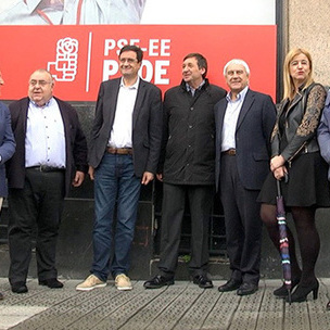 Oscar Lpez ha visitado la Oficina Electoral que los Socialistas Vascos hemos abierto en Bilbao. [Foto: Socialistas Vascos]