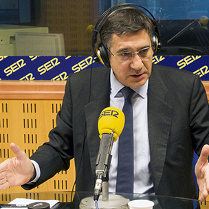 Patxi Lpez durante la entrevista en 