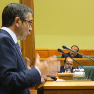 Patxi Lpez en el Parlamento vasco
