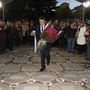 Patxi Lpez en la ofrenda floral