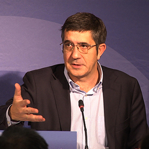 Patxi Lopezek Donostia Foroan parte hartu du