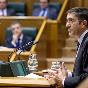 Patxi Lopezek Eusko Legebiltzarrean parte hartu du (Argazkia: Irekia)