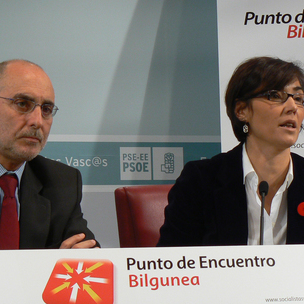 Rodolfo Ares y Begoa Gil han presentado la pre-campaa de los Socialistas Vascos