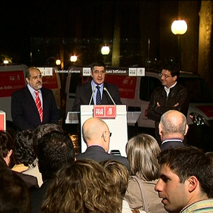 Txarli Prieto, Patxi Lpez eta Patxi Lazcoz Gasteizen, kanpaina hasieran