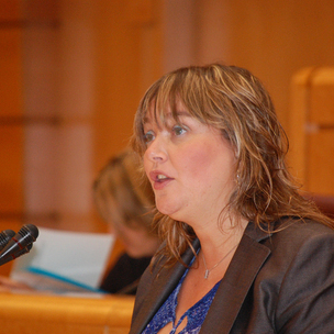 Yolanda Vicente, Senadora del PSE-EE