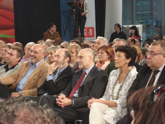 De izda. a drcha., Jos Antonio Pastor, Rubalcaba, Rodolfo Ares, Consejero del Interior, Isabel Cela, Consejera de Educacin y Tontxu Rodrguez, Alcalde de Barakaldo