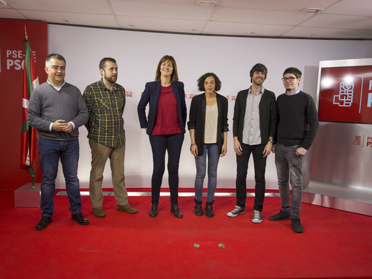 Encuentro de Socialistas Vascos y Podemos Euskadi [Foto: Socialistas Vascos