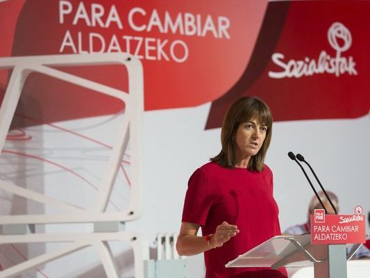 Idoia Mendia durante su intervencin en el Congreso Extraordinario (foto Socialistas Vascos)