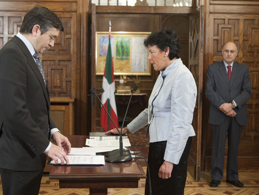 Isabel Cela, Consejera de Educacin, Universidades e Investigacin