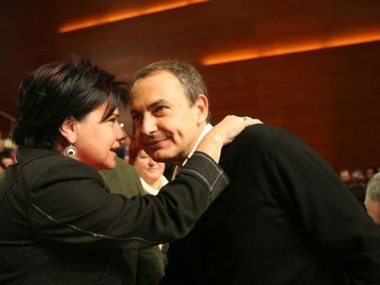 Jos Lus Rodrguez Zapatero saludando a Ana Urtxueguia alcaldesa de Lasarte 
