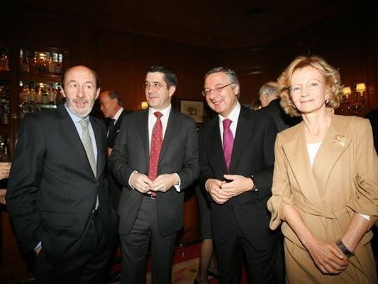 Junto a Rubalcaba, Ministro de Interior, Salgado, Ministra de Administraciones Pbicas y Jos Blanco, Vicesecrtario General del PSOE