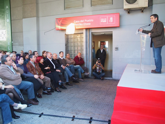 La Agrupacin Socialista de Otxarkoaga-Txurdnada, en Bilbao, lleva el nombre de Ramon Rubial