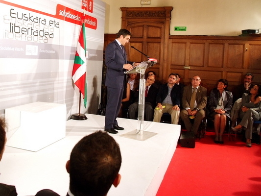Patxi Lpez, en un momento de su intervencin en el Palacio Miramar en Donostia-San Sebastin