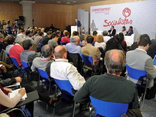 Patxi Lpez participa en el Dilogo sobre economa de la Conferencia Poltica del PSOE 2013