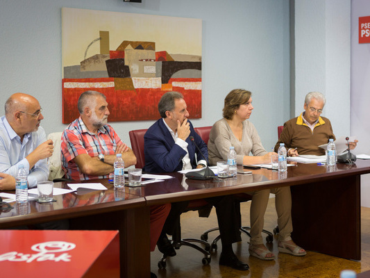 Reunin de Idoia Mendia con alcaldes y concejales socialistas