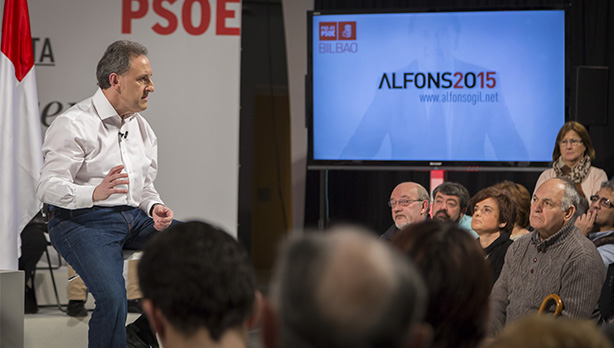 Alfonso Gil Bilboko Euskal Sozialisten Programa Irekia aurkezteko ekitaldian Zabalgunea Merkatuan. [Argazkia: Euskal Sozialistak]