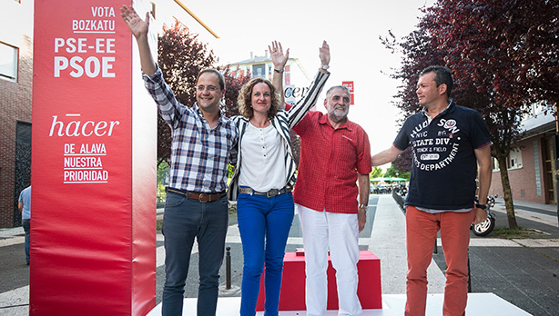 Csar Luena, Cristina Gonzlez, Peio Lpez de Munain y Javier Martnez. [Foto: Socialistas Vascos]