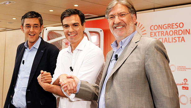 Edu Madina (ezkerrean), Pedro Snchez (erdian) eta Jos Antonio Prez Tapias (eskuinean), PSOEren Idazkaritza Nagusirako hiru hautagaiak. (Argazkia: PSOE)
