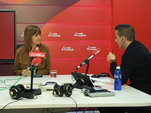 Entrevista a Idoia Mendia en Radio Euskadi. [Foto: Socialistas Vascos]